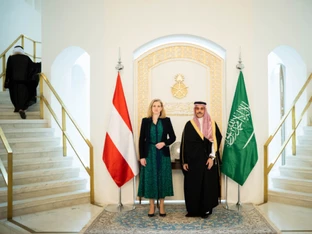 Meinl-Reisinger in Riad: Schwere globale Krise droht