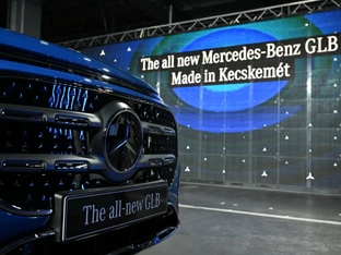 Vor Ungarn-Wahl: Österreichs Exporte wachsen trotz Hürden