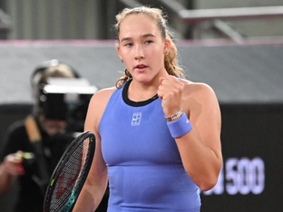 Topgesetzte Andrejewa mit Mühe ins Linzer Halbfinale