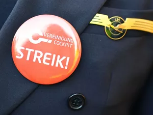 Streik legt Lufthansa zum Wochenstart lahm