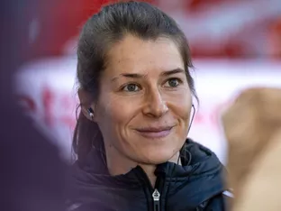 Union Berlin wirft Coach raus - Eta übernimmt als erste Frau