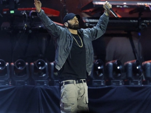 Eminem feiert 18-jähriges Jubiläum bei Anonymen Alkoholikern