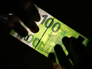 Anti-Geldwäschebericht sieht Fortschritte in Österreich