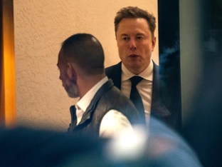 Musk wirft Altman in OpenAI-Prozess "Plünderung" vor