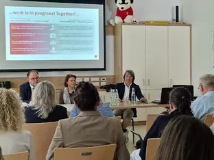 LR Messner am Gesundheitsstandort Sterzing