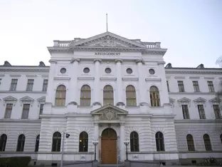 Weiterer Angeklagter im Prozess um Swift-Attentat