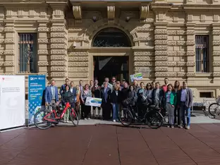 Zehn Jahre Mobilitätspreis: Nachhaltige Mobilität im Alltag umsetzen