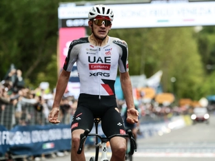 Spanier Arrieta gewinnt 5. Giro-Etappe - Gall 37.