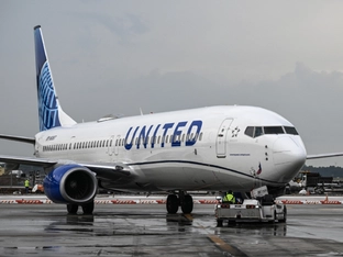 Maschine kollidiert im Landeanflug auf US-Airport mit Lkw