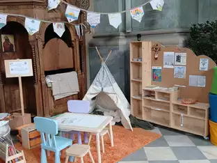 Kindgerechter Bereich in der Pfarrkirche Bruneck gestaltet
