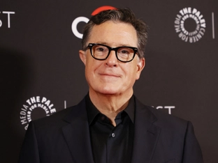Stephen Colbert zerlegt Studio-Set bei Lokal-Show
