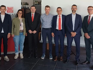 Sparkasse und Freie Weinbauern Südtirols arbeiten enger zusammen