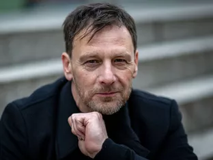 TV-Star Hendrik Duryn rechnet mit Generation-Z-Kritik ab
