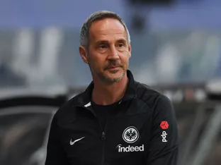 Hütter gibt ein Trainer-Comeback bei Eintracht Frankfurt
