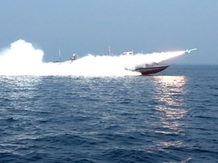 Iran: Raketen auf US-Marineschiff in Straße von Hormuz