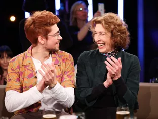 Adele Neuhauser ist kein großer Fan vom Muttertag