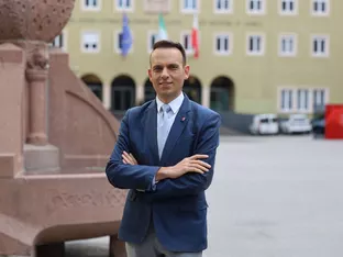 STF: „Eigene Wege gehen statt Chaos-Post finanzieren“