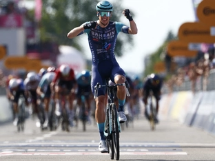 Segaert nach später Soloattacke Giro-Etappensieger