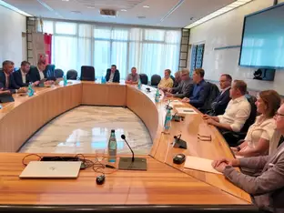Alfreider trifft Bayerischen Bauindustrieverband in Bozen