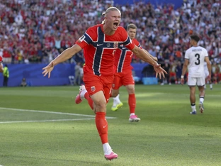 Haaland schießt Norwegen zu 4:1-Auftaktsieg gegen Irak