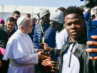 Papst geißelt auf Teneriffa Schlepper und Menschenhändler