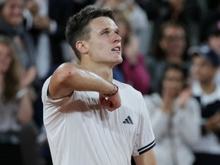 Mensik gewinnt Paris-Duell der Youngsters - Zverev souverän