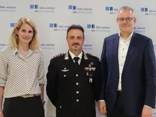 hds und Carabinieri ziehen an einem Strang