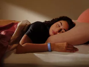 Fitbit Air im Test: Präzise Vitaldaten ohne Abo-Zwang