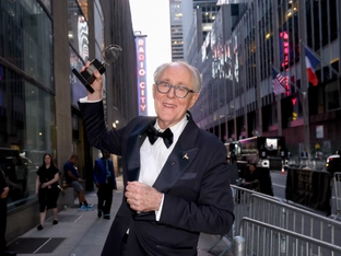 "Schmigadoon!" gewinnt Tony Award als bestes Musical