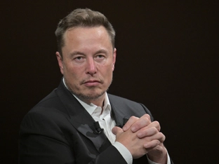 Hinweise auf Markteinführung von selbstfahrendem Tesla-Taxi