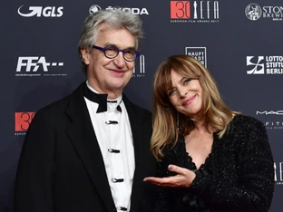 Kinski reagiert auf Debatte um Nacktszene in Wenders-Film