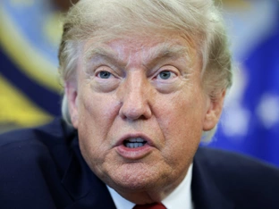 Trump: In 2025 1,4 Mrd. Dollar mit Krypto-Geschäften-Bericht