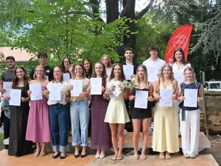 Drei Maturantinnen mit 100 Punkten und 24 mit 90 und mehr