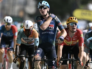 Tim Merlier gewinnt im Sprint Tour-Flachetappe nach Bordeaux