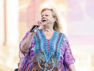 "Legende" Marianne Mendt eröffnete das Popfest Wien
