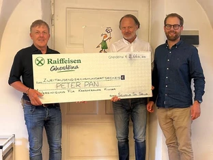 Skischule Wolkenstein übergibt 2.660 Euro an Peter Pan