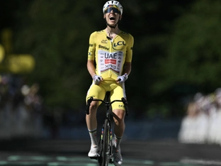 Pogacar baut mit Solo-Sieg Führung bei Tour de France aus