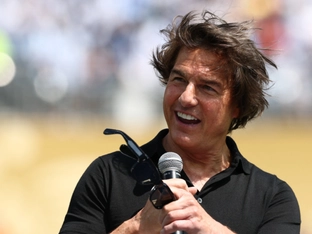 Tochter von Tom Cruise legt seinen Nachnamen ab