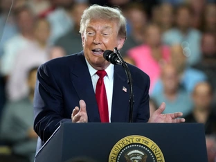 Trump ruft im Streit um Wählerüberprüfungen Supreme Court an