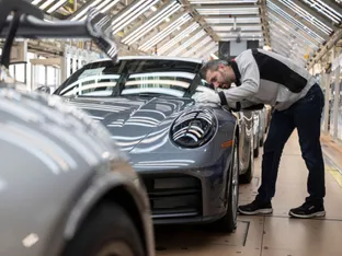 Porsche streicht laut "Handelsblatt" weitere 4.000 Stellen