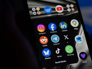 Frankreich beschloss Social-Media-Verbot unter 15 Jahren