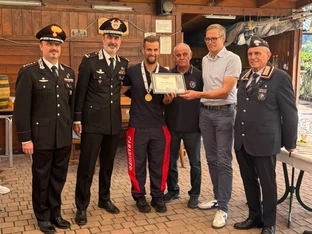 Carabinieri zeichnen Patrick Braunhofer in Sterzing aus
