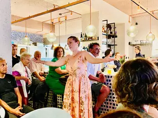 Brixen: Standing Ovations im Badhaus für Martina Bortolotti von Haderburg