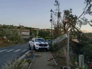 Tornado riss Dächer in Südfrankreich ab