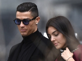 Ronaldo und Georgina heirateten im Wohnzimmer