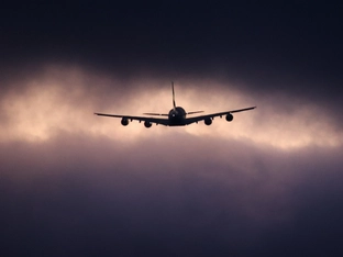 Kärntner Polterrunde verzögerte wegen Alkoholisierung Abflug