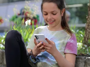 Begrenzen und begleiten: Smartphones kindersicher machen