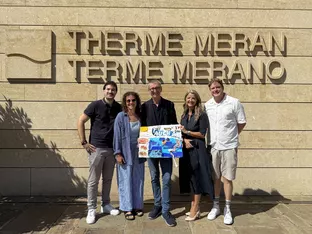 Ein besonderer Sommertag in der Therme Meran für das Südtiroler Kinderdorf