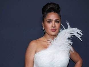 Salma Hayek ist stolze Stief-Großmutter