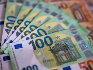 Staatsausgaben laut Studie wirksamer als Steuersenkungen